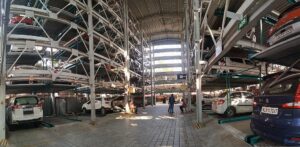 गुरुग्राम में दो मेट्रो स्टेशनों पर बनेगी बहुमंजिला पार्किंग – DMRC की नई योजना
