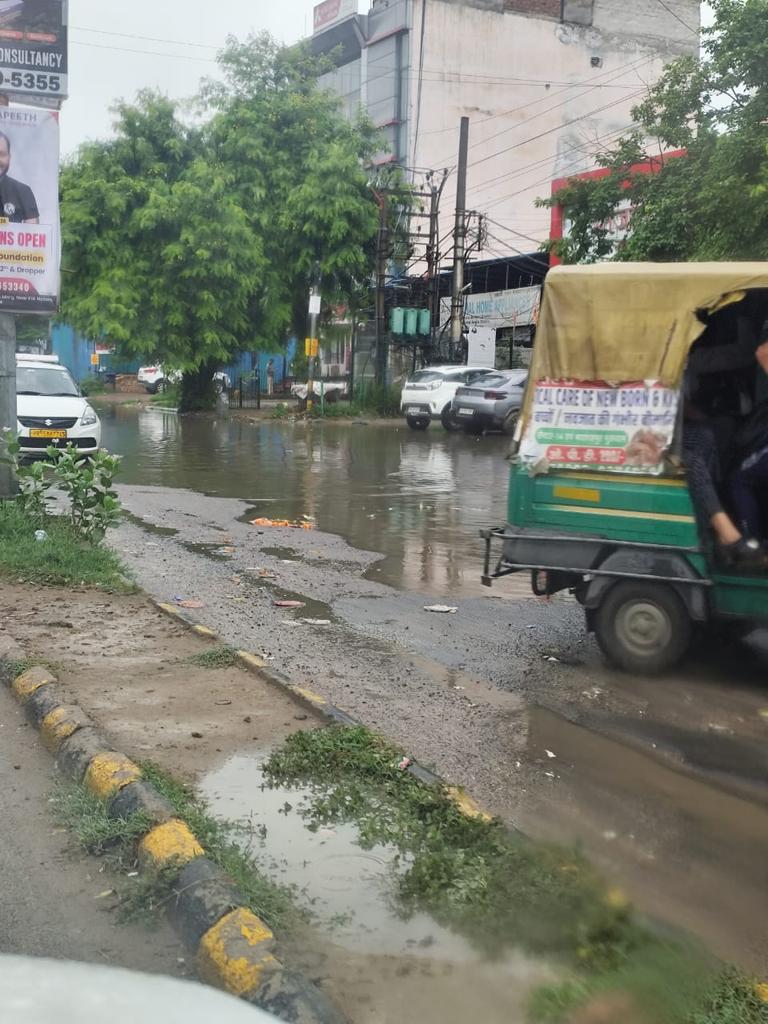 गर्मी से राहत… पर बारिश ने गुरुग्राम को बनाया जलसमंदर!