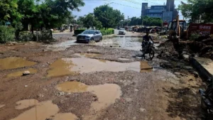 गुरुग्राम की टूटी सड़कें 10 दिन में बन जाएंगी दुरुस्त? जीएमडीए ने किया बड़ा दावा