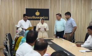 मानेसर नगर निगम में मेयर डॉ. इंद्रजीत कौर यादव ने सीनियर डिप्टी, डिप्टी मेयर और पार्षदों को दिलाई शपथ