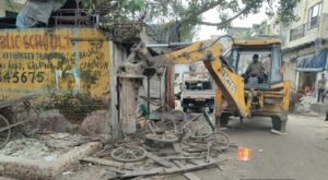 गुरुग्राम में बुलडोज़र चला… शहर की 10 गलियों से हटे अवैध रैम्प