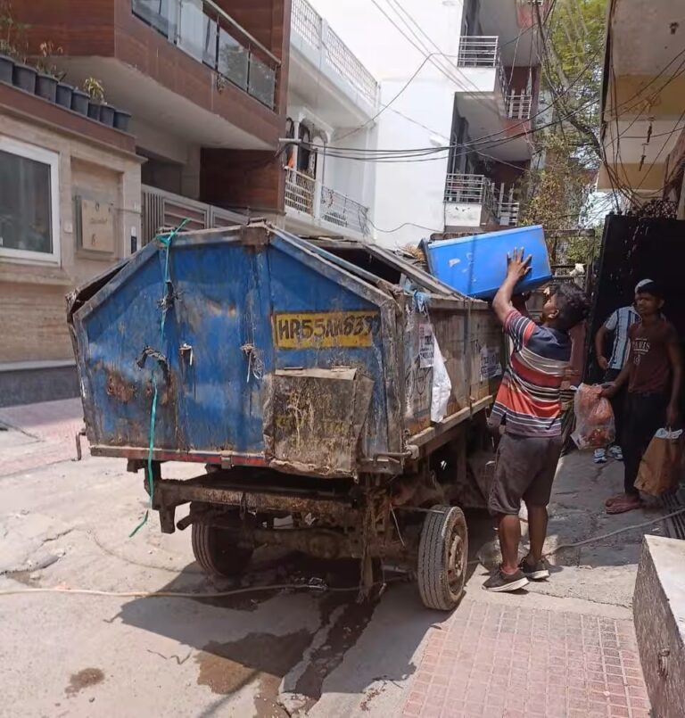 गुरुग्राम में फ्री कूड़ा कलेक्शन के नाम पर लूट!