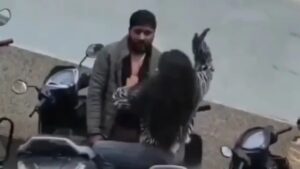 गुरुग्राम में दिनदहाड़े ड्रामा: युवती ने युवक को पकड़ा, लगातार जड़ती रही तमाचे