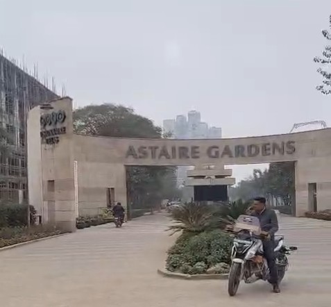 गुरुग्राम में 13 वर्षीय बच्चे की 14वीं मंजिल से गिरकर मौत, आत्महत्या या हादसा—जांच में जुटी पुलिस