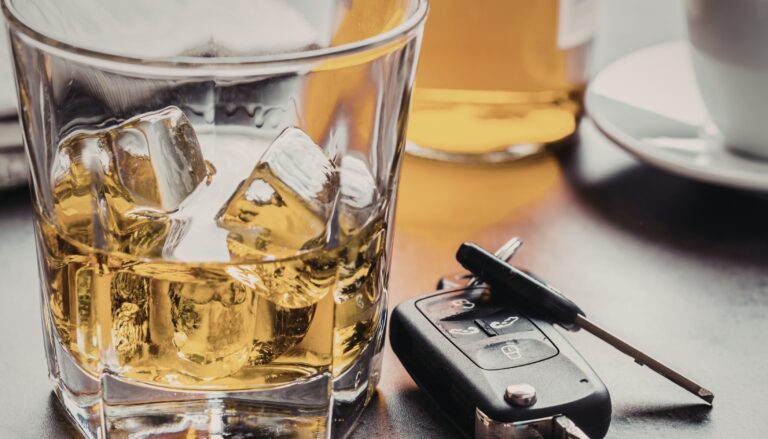 गुरुग्राम पुलिस का बड़ा एक्शन… शराब पीकर गाड़ी चलाने वालों की शामत