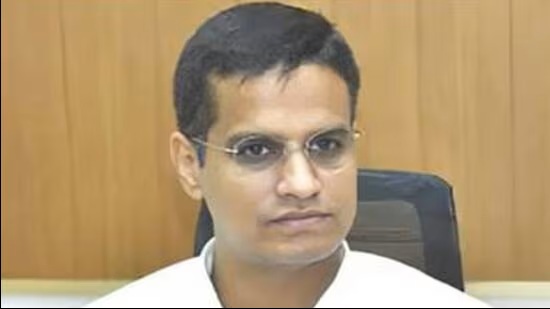 गुरुग्राम में अचानक बड़ा बदलाव… कौन हैं नए DC उत्तम सिंह?