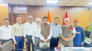 गुरुग्राम: गलत चालान और दुर्व्यवहार का आरोप, रिटायर्ड मेजर ने पुलिस कमिश्नर से लगाई गुहार