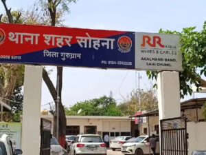 पुलिस को देखते ही बेकाबू हुआ बदमाश, सिपाही की कलाई को दांतों से काटा