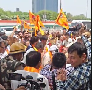 गुरुग्राम में बड़ा सियासी बवाल! 300 मीटर तक लगा प्रतिबंध