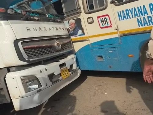 पहले बस-ट्रक की टक्कर… फिर सड़क पर ड्राइवरों में घमासान! बिलासपुर चौक पर हंगामा