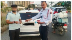 गुरुग्राम में ब्लैक फिल्म वालों की खैर नहीं!