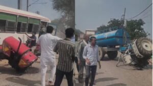 एक जोरदार टक्कर और ट्रैक्टर के 2 टुकड़े! आखिर कैसे हुआ हादसा?