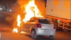 चलती कार बनी आग का गोला! NH-48 पर आखिर अचानक क्या हुआ?